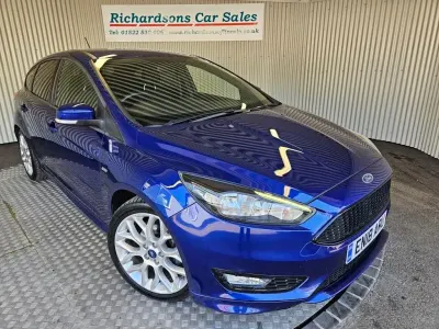 Używany Ford Focus ST-Line 140 KM (102 kW) 2018 Niebieski Hatchback