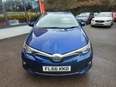 Usado Toyota Auris Hybrid