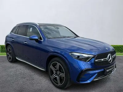 Begagnad Mercedes GLC300e AMG Line Premium 2025 Blå Kombi