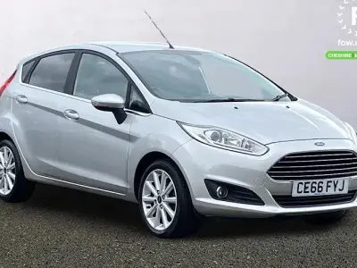 Używany Ford Fiesta Titanium 120 KM (88 kW) 2015 Srebrny Hatchback