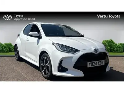 Used Toyota Yaris Design 116 HP (85 kW) 2024 White Hatchback