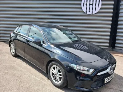 Used Mercedes A180 SE 136 HP (100 kW) 2019 Black Hatchback