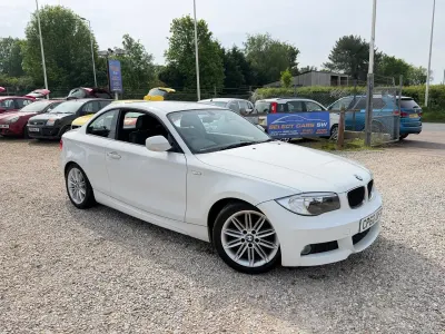 Begagnad BMW 118 Coupé M Sport 2012 Vit Sportkupé