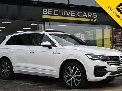White Used 2018 VW Touareg R-line SUV | £23,450 (A bit pricey)