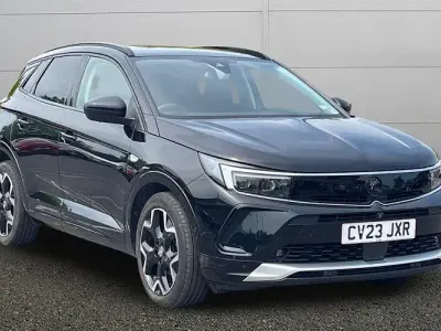 Second-hand Vauxhall Grandland X Ultimate 131 CP (96 kW) 2023 Negru SUV