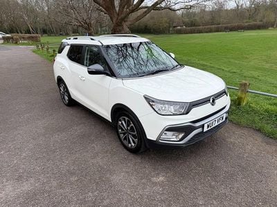 Used Ssangyong (KGM) Tivoli 115 HP (84 kW) 2017 White SUV