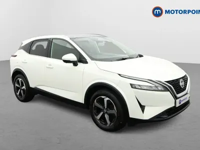 Used Nissan Qashqai N-Connecta 2021 White SUV