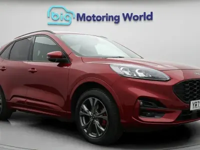 Käytetty Ford Kuga ST-Line 224 HP (164 kW) 2022 Katumaasturi