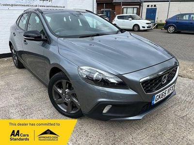 Used Volvo V40 120 HP (88 kW) 2015 Grey Hatchback