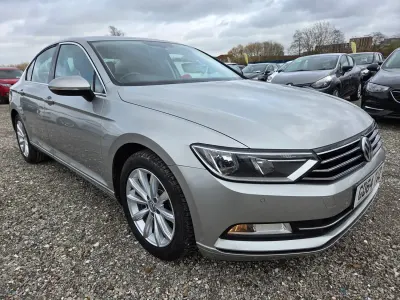 Usado VW Passat SE 120 CV (88 kW) 2015 Plateado Berlina
