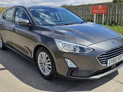 Used Ford Focus Titanium 125 HP (91 kW) 2018 Grey Hatchback