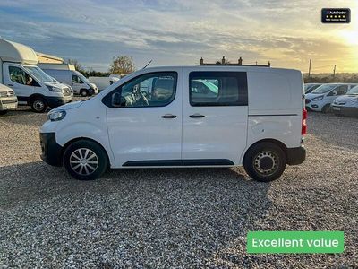 White Used 2017 Peugeot Expert Van | £7,994 (A bit pricey)