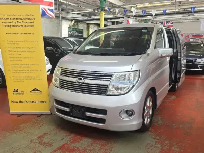 Used Nissan Elgrand 360º 2008 Silver