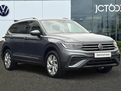 Second-hand VW Tiguan Allspace Life 150 CP (110 kW) 2023 Gri SUV