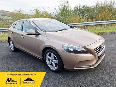 Used Volvo V40 SE 120 HP (88 kW) 2015 Bronze Estate