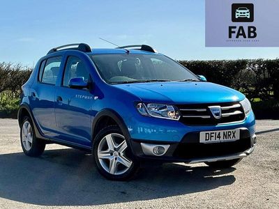 Used Dacia Sandero Lauréate 2014 Blue Hatchback