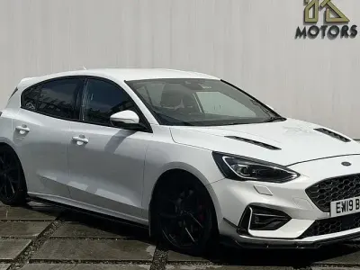 Used Ford Focus ST 280 HP (205 kW) 2019 White Hatchback