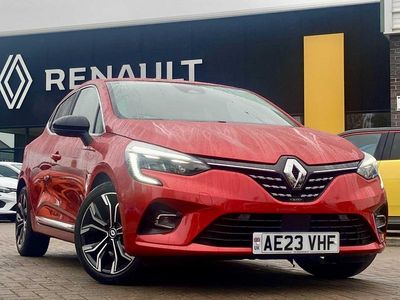 Flame red Used 2023 Renault Clio V Techno Hatchback | £13,490 (A bit pricey)