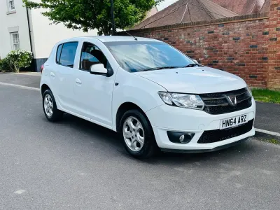 Begagnad Dacia Sandero Lauréate 2014 Vit Halvkombi