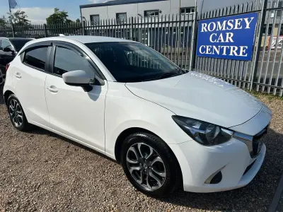 Gebraucht Mazda 2 Inclusive 2019 Weiß Kleinwagen