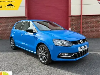 Used VW Polo Design 90 HP (66 kW) 2015 Blue Hatchback
