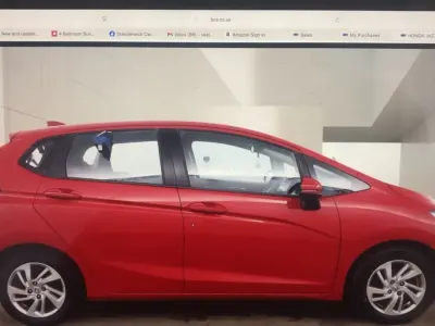 Używany Honda Jazz SE 102 KM (75 kW) 2016 Czerwony Hatchback