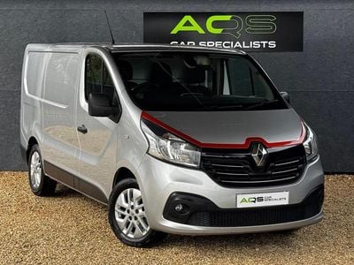Used Renault Trafic 2015 Silver MPV