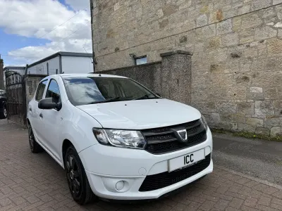 Used Dacia Sandero Ambiance 75 HP (55 kW) 2016 White Hatchback