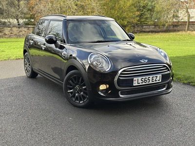 Black Used 2015 Mini Cooper D Hatch Hatchback | £8,500 (Fair price)