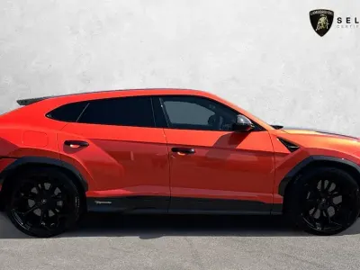 Used Lamborghini Urus 666 HP (489 kW) 2024 Orange SUV