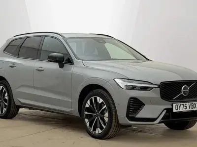 Usado Volvo XC60 Plus 2025 Cinzento SUV