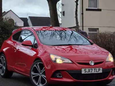 Second-hand Vauxhall Astra GTC Edition 140 CP (102 kW) 2017 Coupe