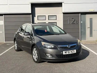 Used Vauxhall Astra SRi 123 HP (90 kW) 2011 Grey Hatchback