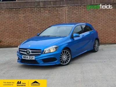 Begagnad Mercedes A180 AMG 2015 Blå Halvkombi