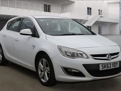 Used Vauxhall Astra SRi 2013 White Hatchback