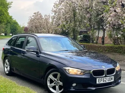 Usado BMW 320 2012 Azul Familiar