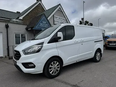 Used Ford Transit Custom Limited 130 HP (95 kW) 2022 White Van