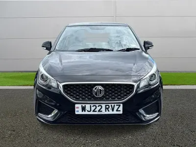 Begagnad MG MG3 Exclusive 106 HK (77 kW) 2022 Svart Halvkombi