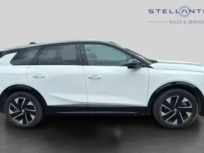 Used Vauxhall Grandland 154 kW (210 HP) 2024 White SUV