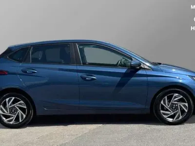 Used Hyundai i20 Advanced 100 HP (73 kW) 2025 Blue Hatchback