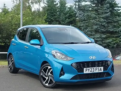 Used Hyundai i10 Premium 84 HP (61 kW) 2023 Green Hatchback