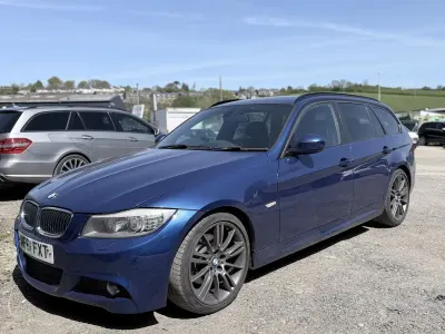 Begagnad BMW 320 Sport Line 2011 Blå Kombi