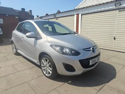 Used Mazda 2 84 HP (61 kW) 2012 Silver Hatchback