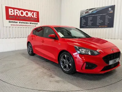 Usado Ford Focus ST-Line 125 HP (91 kW) 2019 Vermelho Citadino