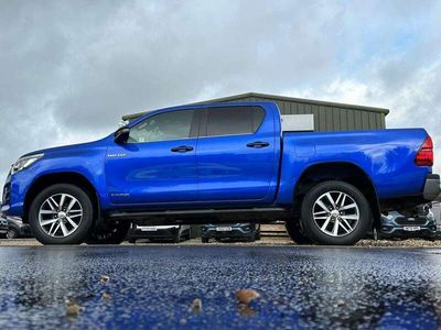 used Toyota HiLux AUTOMATIC Crew Cab 4x4 Invincible X 4Wd D-4D Air Con Sensors Alloys Cruise