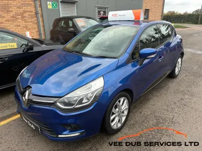 Begagnad Renault Clio IV Dynamique 90 HK (66 kW) 2018 Blå Halvkombi