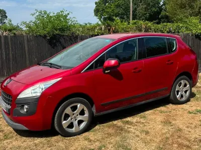 Used Peugeot 3008 Active 115 HP (84 kW) 2013 Red Estate