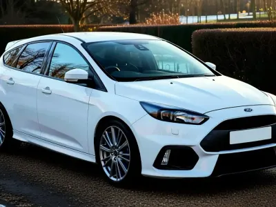 Begagnad Ford Focus RS 350 HK (257 kW) 2016 Vit Halvkombi