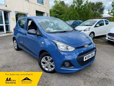 Gebraucht Hyundai i10 67 PS (49 kW) 2014 Blau Kleinwagen