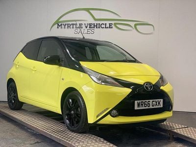 Used Toyota Aygo X-cite 68 HP (50 kW) 2016 Yellow Hatchback